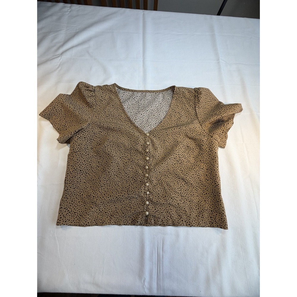 SHEIN Women's Size L Crop Button Blouse Short Sleeve V-Neck Tan and Black
